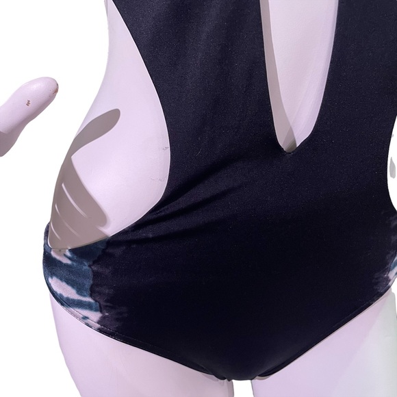 Victoria’s Secret Monokini One Piece Swim Suit Size S, - Picture 3 of 12